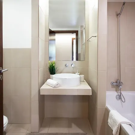 Vila Salgados Iii *